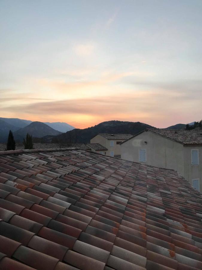 La Tour De Guet Lejlighedshotel Montbrun-les-Bains Eksteriør billede